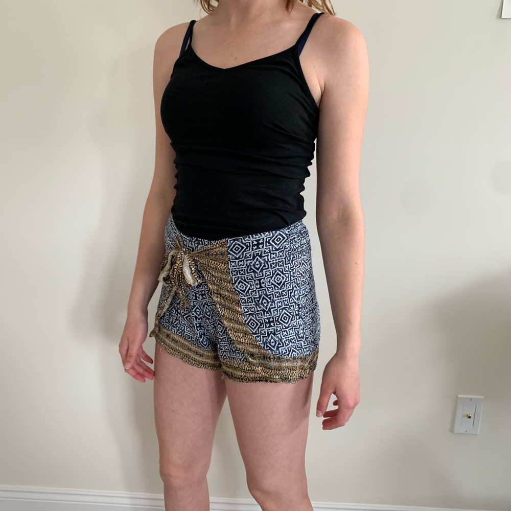 Patterned soft shorts
